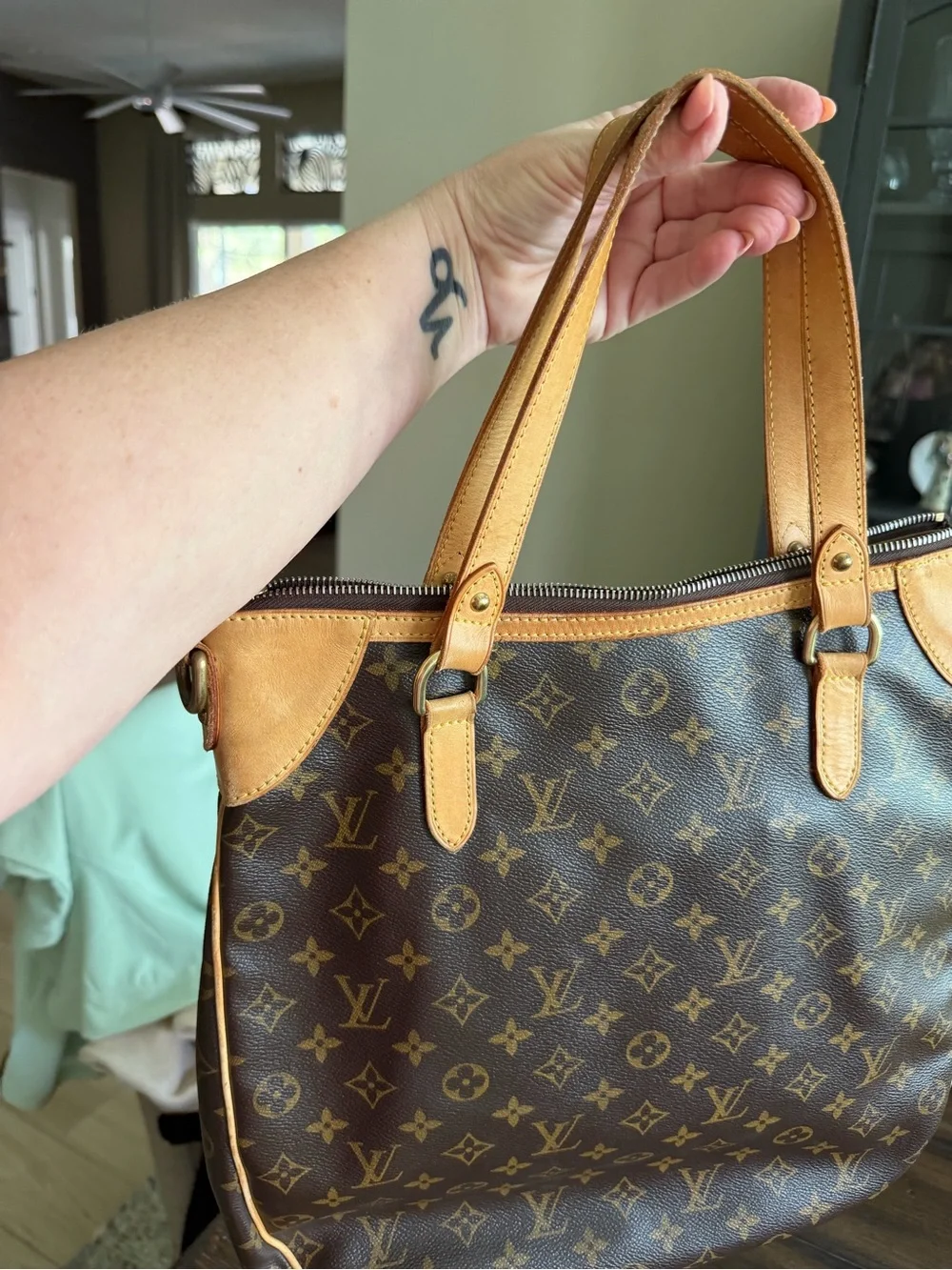 Louis Vuitton Monogram Canvas Tote with Vachetta Handles